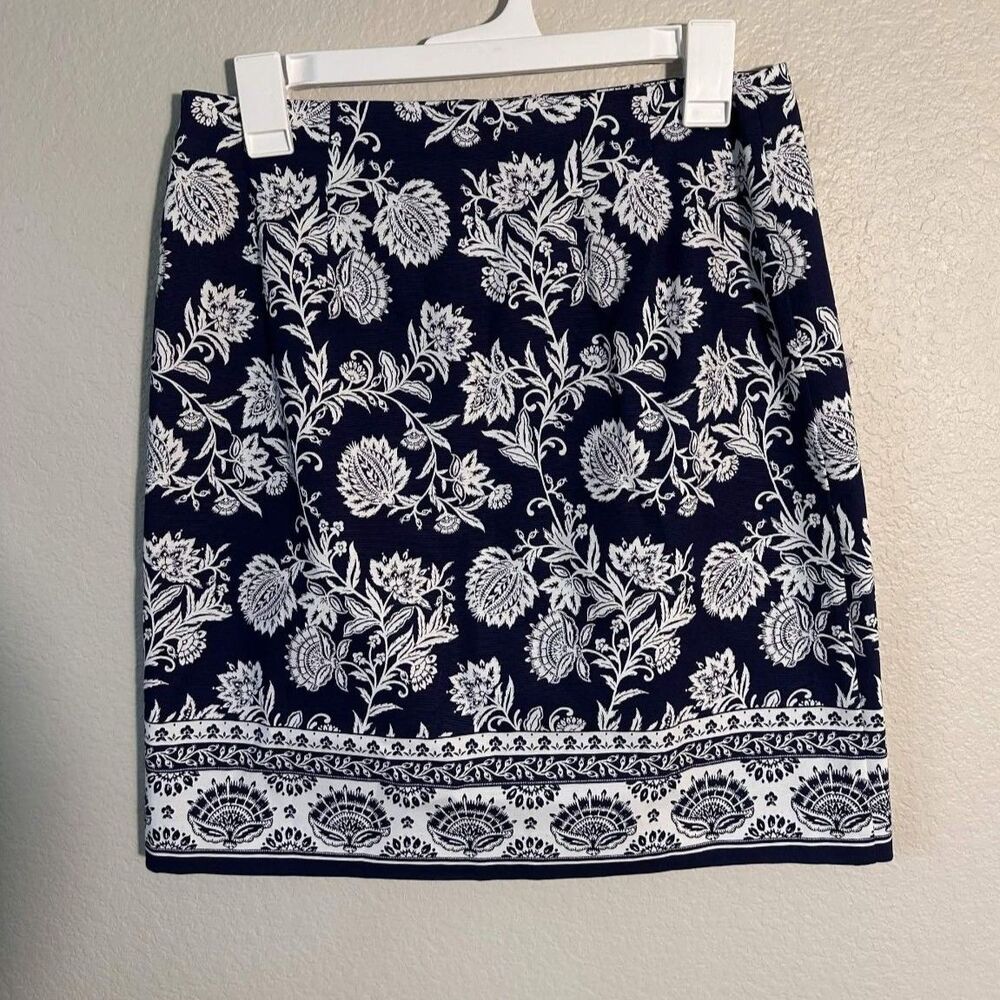 Talbots Womens Size 2 Navy Blue White Floral Paisley Border Print Canvas Skirt